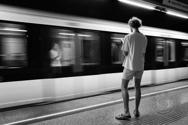 捕捉世界的偶然与诗意2025年世界街头摄影奖获奖公布（三）(图14)